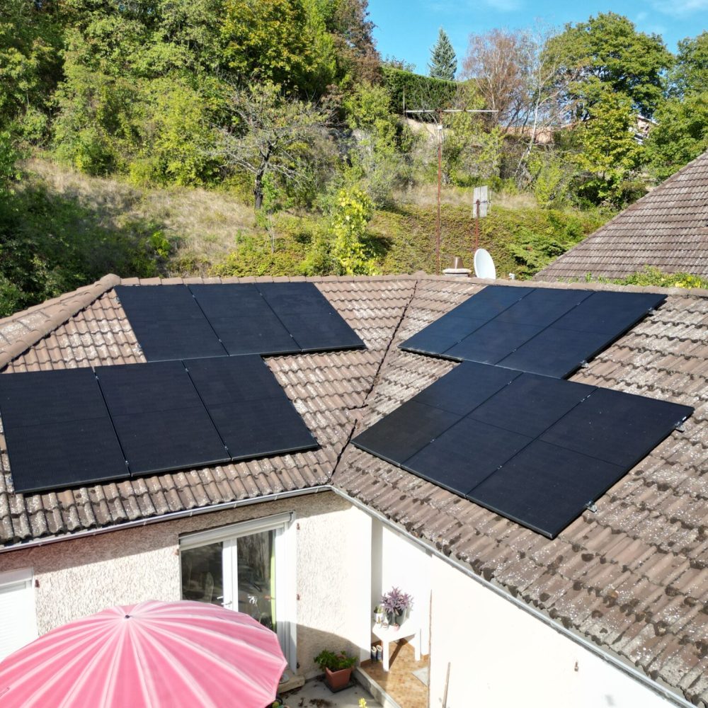 Maison 100 m² avec panneaux solaires
